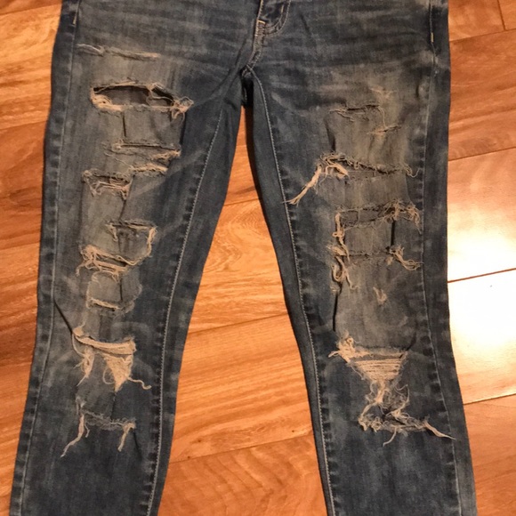 American Eagle Super Stretch Ripped Jean - Picture 3 of 3